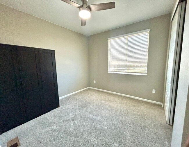 Building Photo - 32 N Trussville St