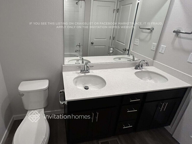 Building Photo - 14412 Heritage Dr