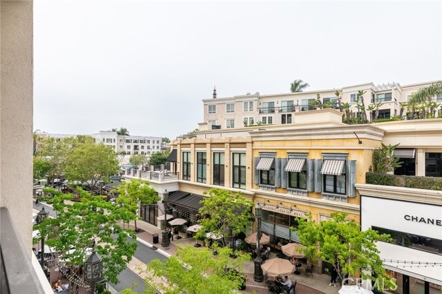 Building Photo - 305 Caruso Ave