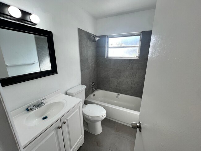 Building Photo - 3319 Grove Rd