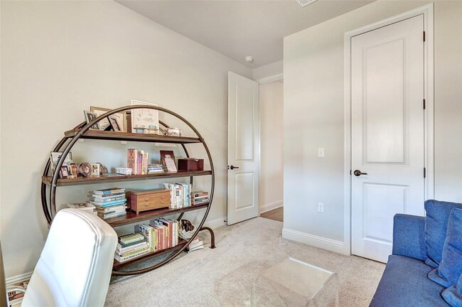 Building Photo - 260 Baldovino Skyway