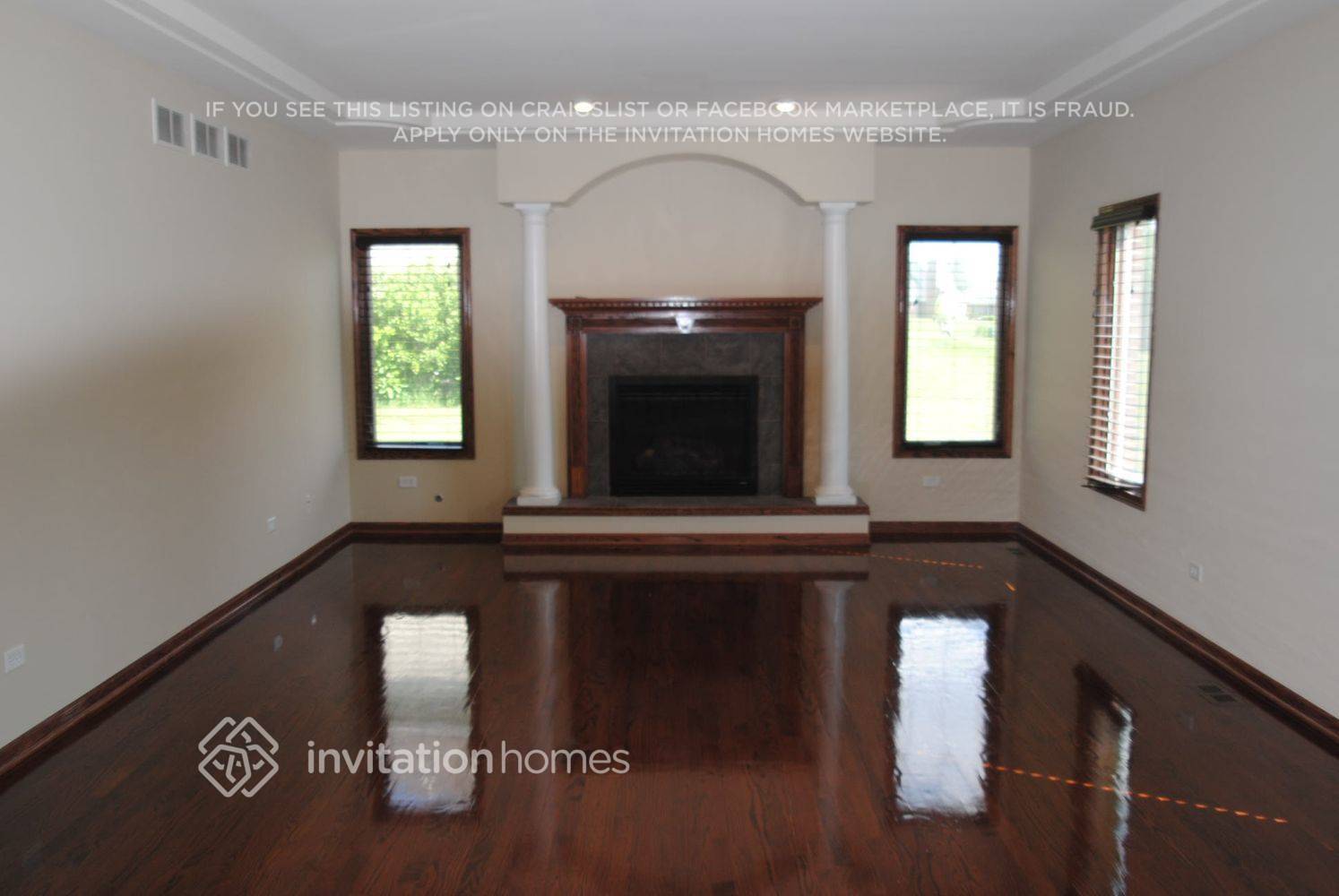 Building Photo - 21391 Longview Dr