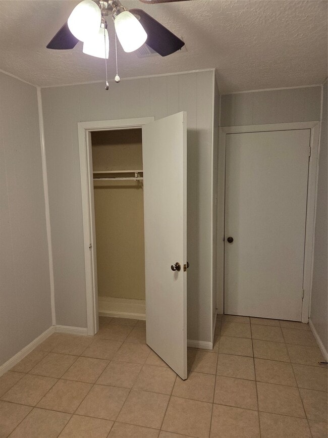 Building Photo - 902 Euclid St