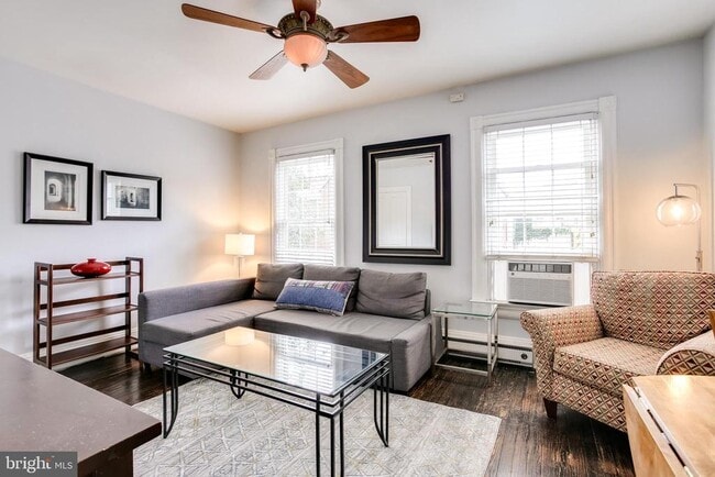 Building Photo - 1211 33rd St NW