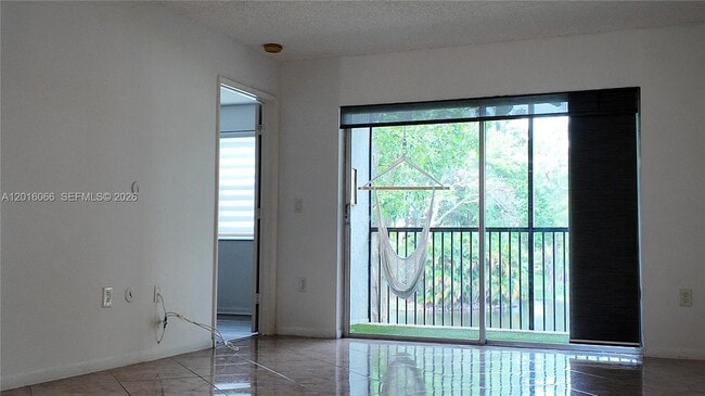 Building Photo - 2236 N Cypress Bend Dr