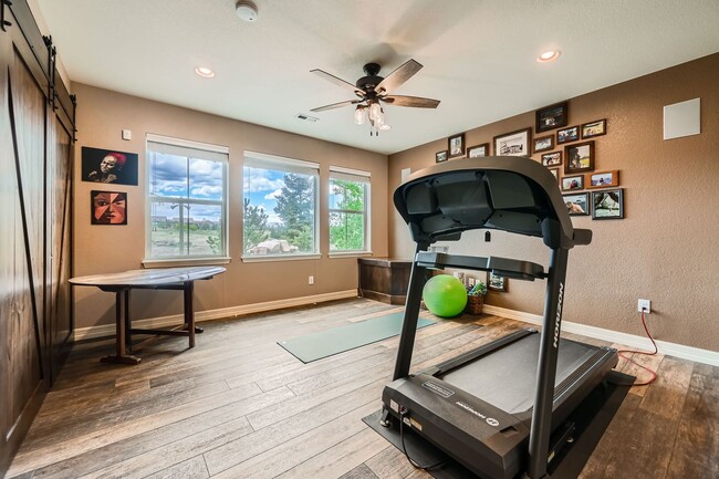 Building Photo - Luxury Living with Front Range Views, Hot ...