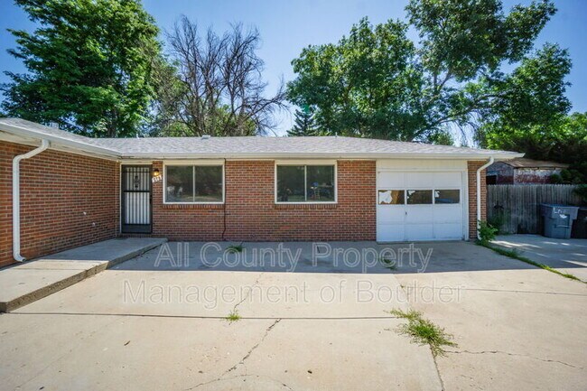 Primary Photo - 279 Caywood Ct