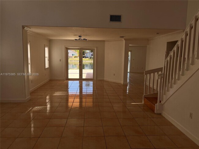 Building Photo - 9414 SW 164th Ct