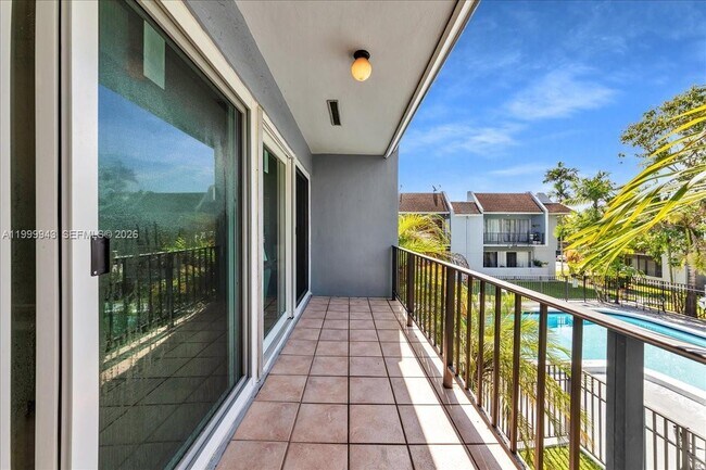 Building Photo - 9225 SW 87th Ave