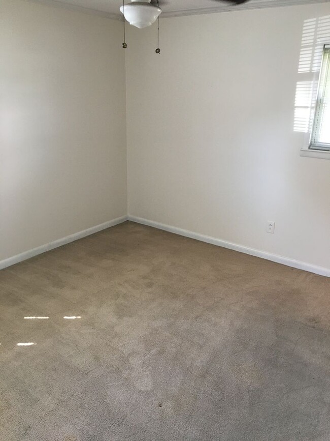 Building Photo - 3/2 House in Garden Lakes $1,395