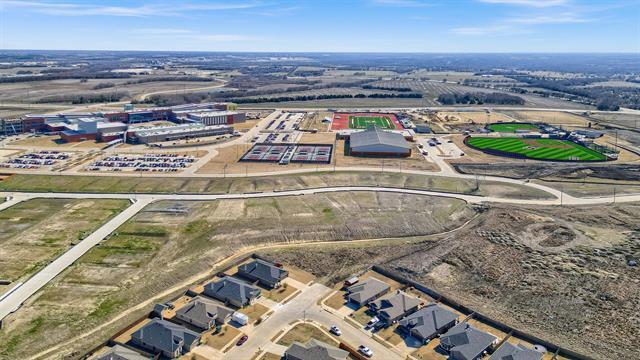 Building Photo - 2401 Southridge Ln