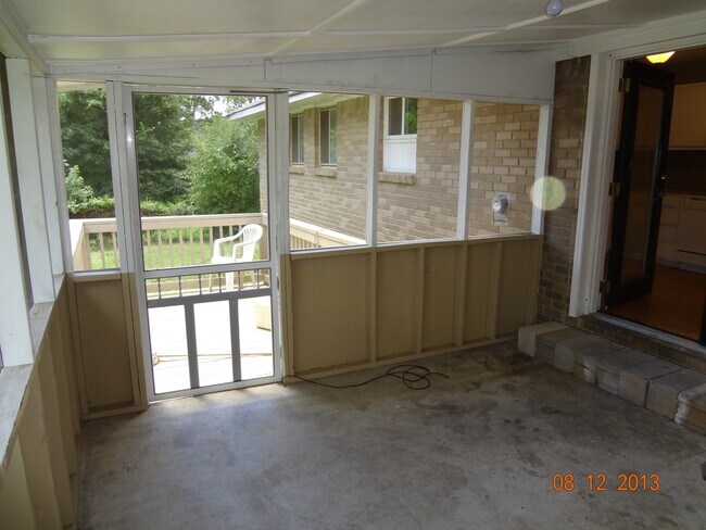 Building Photo - 152 Kendrick Ct