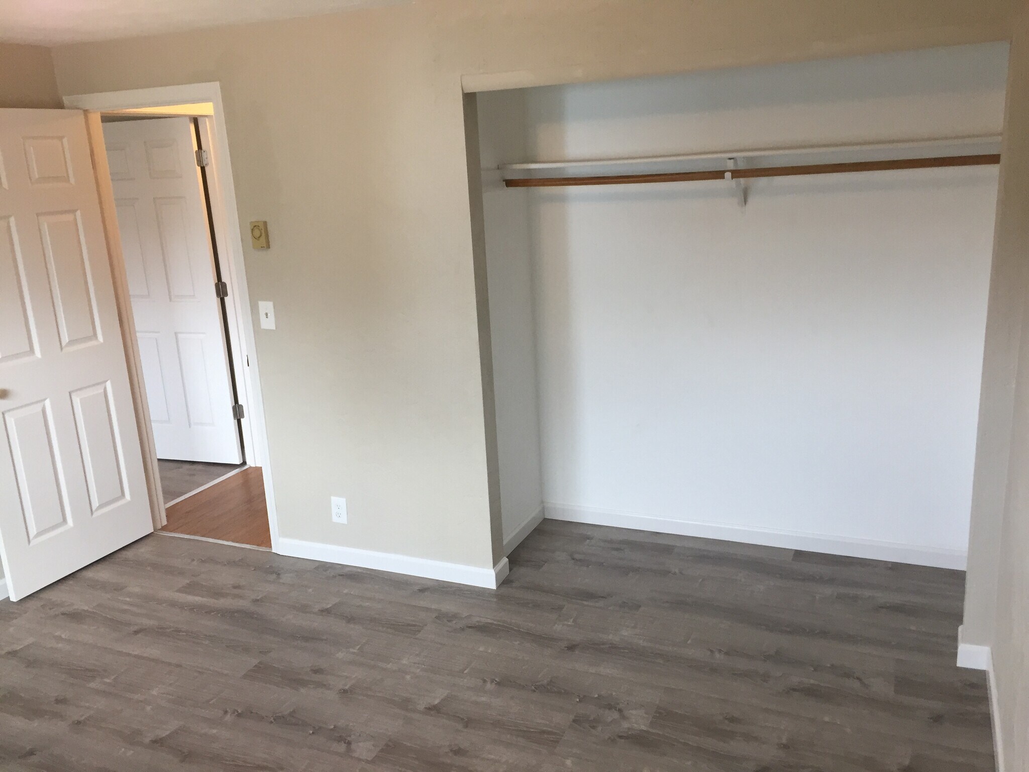 Building Photo - 520 N 38th Pl