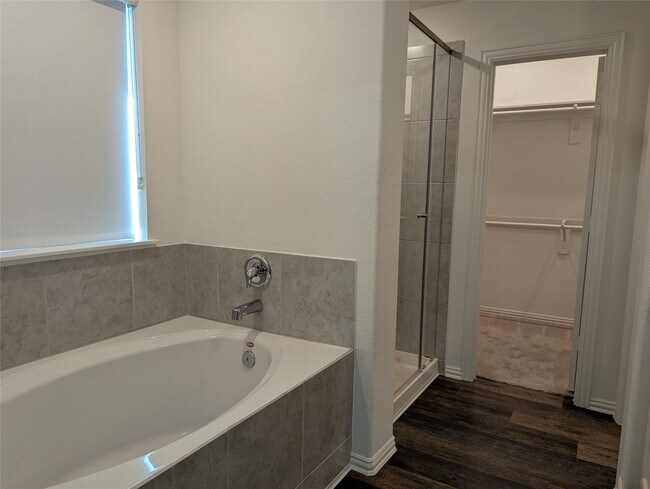 Building Photo - 10503 Dolce Ln