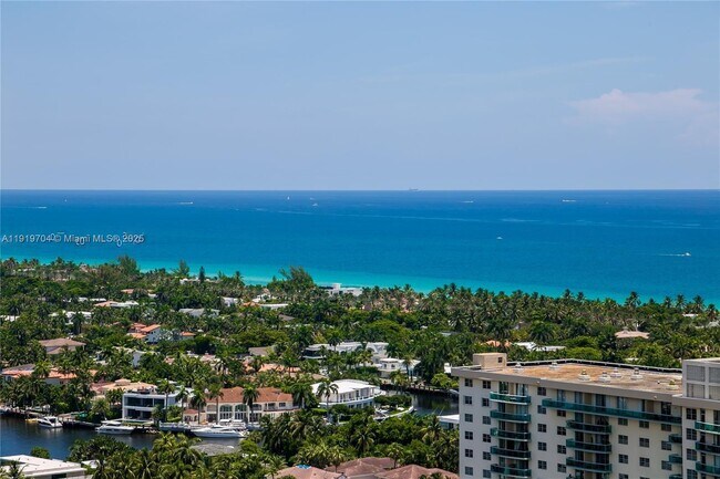 Building Photo - 19195 NE 36th Pl