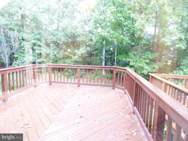Building Photo - 6634 Westbury Oaks Ct