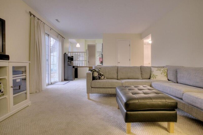 Building Photo - 307 Marian Ave