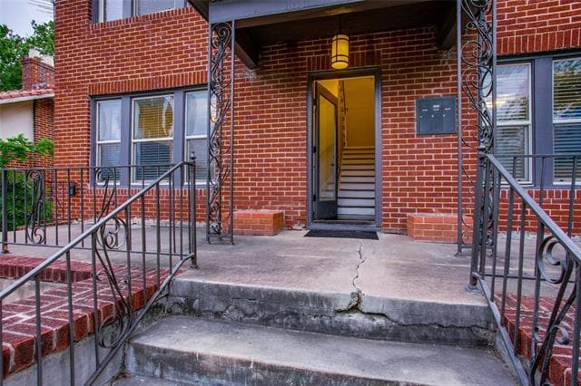 Building Photo - 1007 N Madison Ave