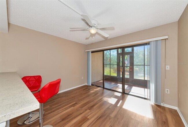 Building Photo - 425 30th Ave W