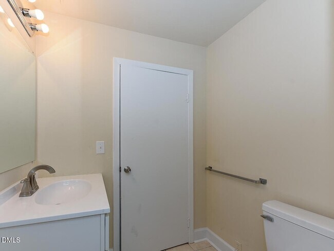 Building Photo - 4916 Western Blvd