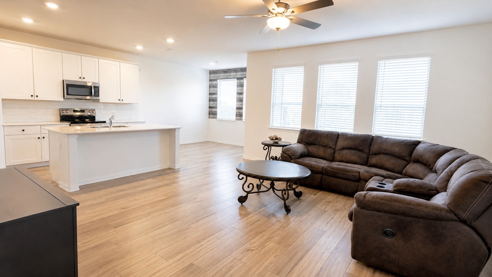 Building Photo - 5119 Penrose Dr