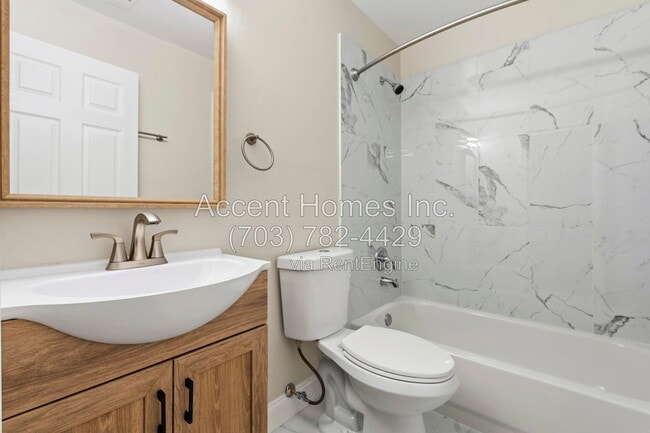 Building Photo - 10299 Wimbledon Pl