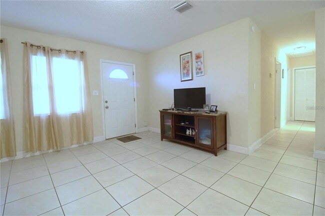 Building Photo - 5118 Anzio St
