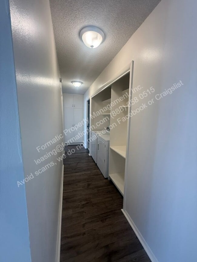 Building Photo - 1561 Kanunu St