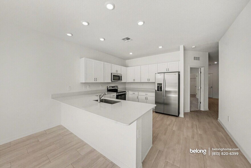 Building Photo - 18228 Pleasantview Blvd