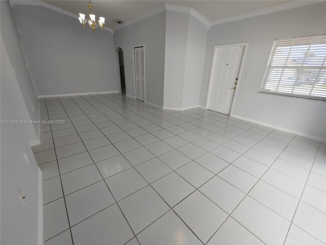 Building Photo - 1137 NW 128th Pl
