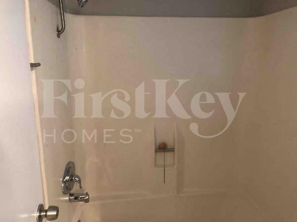 Building Photo - 18111 Fireside Dr