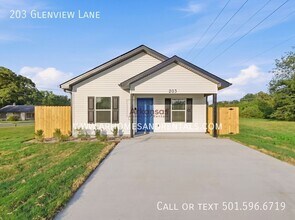 Building Photo - 203 Glenview Ln