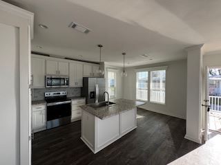 Building Photo - 508 Outer Dr