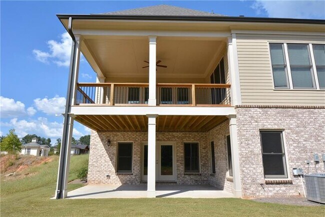 Building Photo - 7200 Grandview Overlook
