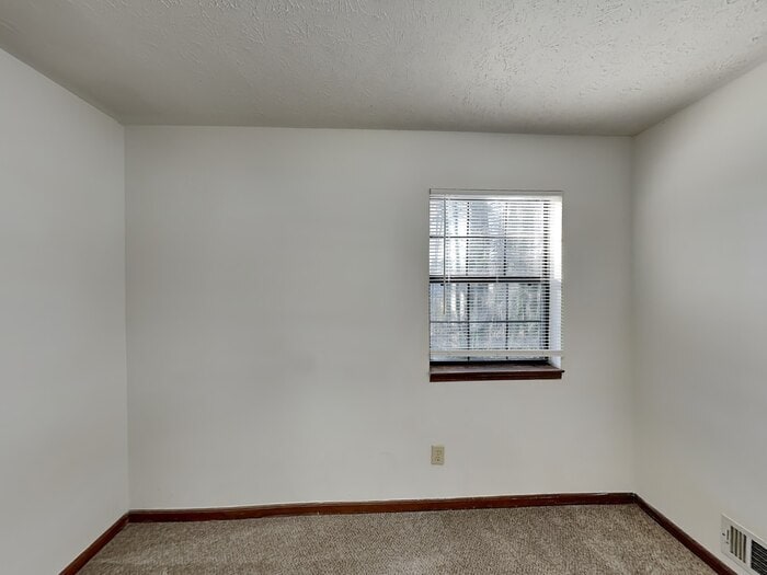 Building Photo - 7319 Exeter Ct