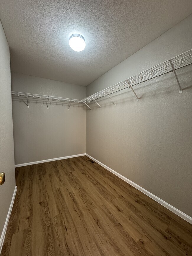 Building Photo - 1416 S Ensenada St