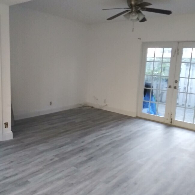 living room - 2811 NE 15th St