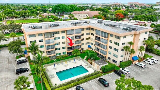 Building Photo - 290 W Palmetto Park Rd