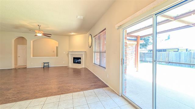 Building Photo - 4950 Autumn Hill