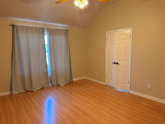 Building Photo - 1812 Montana Sky Dr