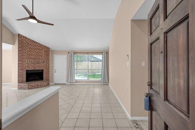 Building Photo - 11923 Silver Canyon Ln