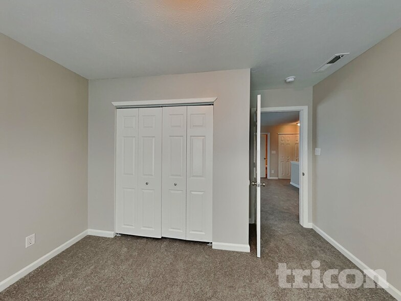 Building Photo - 7538 Mather Ln