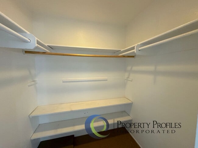 Building Photo - Spacious 3 Bdrm 2.5 Bath Mililani Townhouse