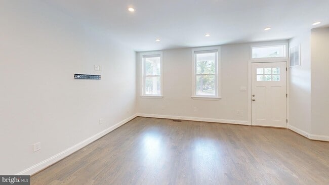 Building Photo - 4023 New Hampshire Ave NW