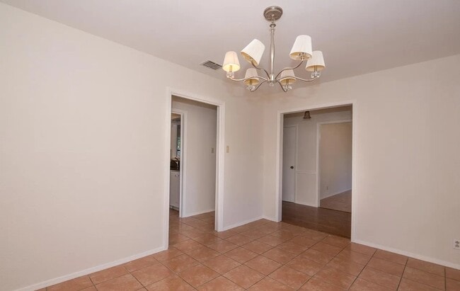 Building Photo - 4800 Gretna Green Ln