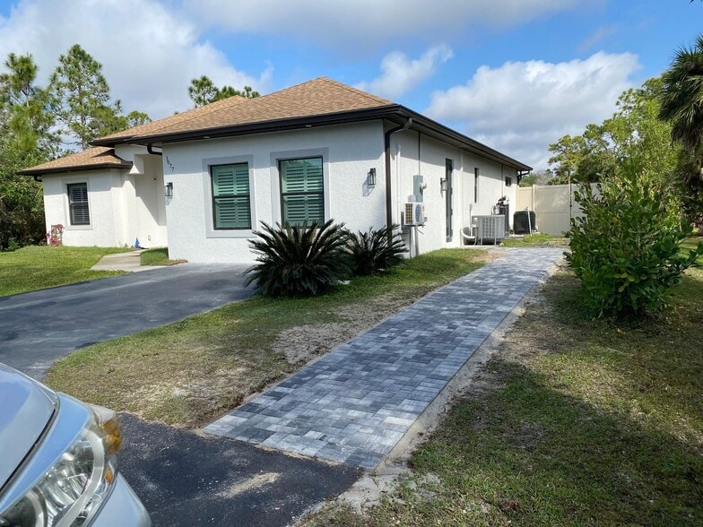 Building Photo - 3677 37th Ave NE