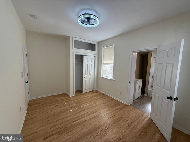 Building Photo - 5618 Cedar Ave