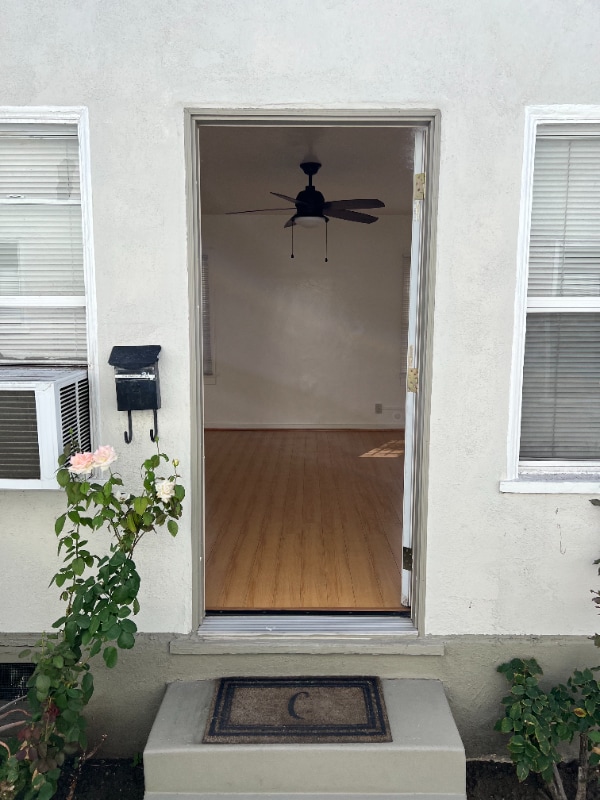 Building Photo - 1114 Tamarind Ave