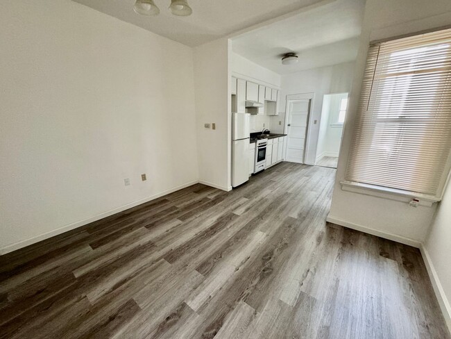 Building Photo - 712-716 Natoma Street