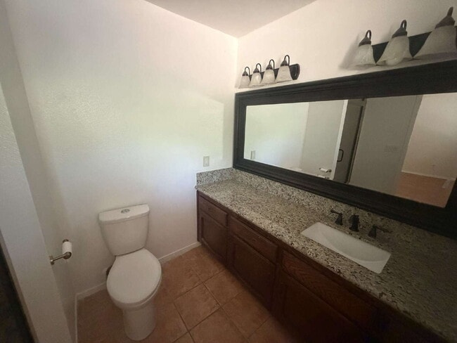 Building Photo - Beautiful 3 Bed / 2 Bath Home with Backyard Oasis & Pool!